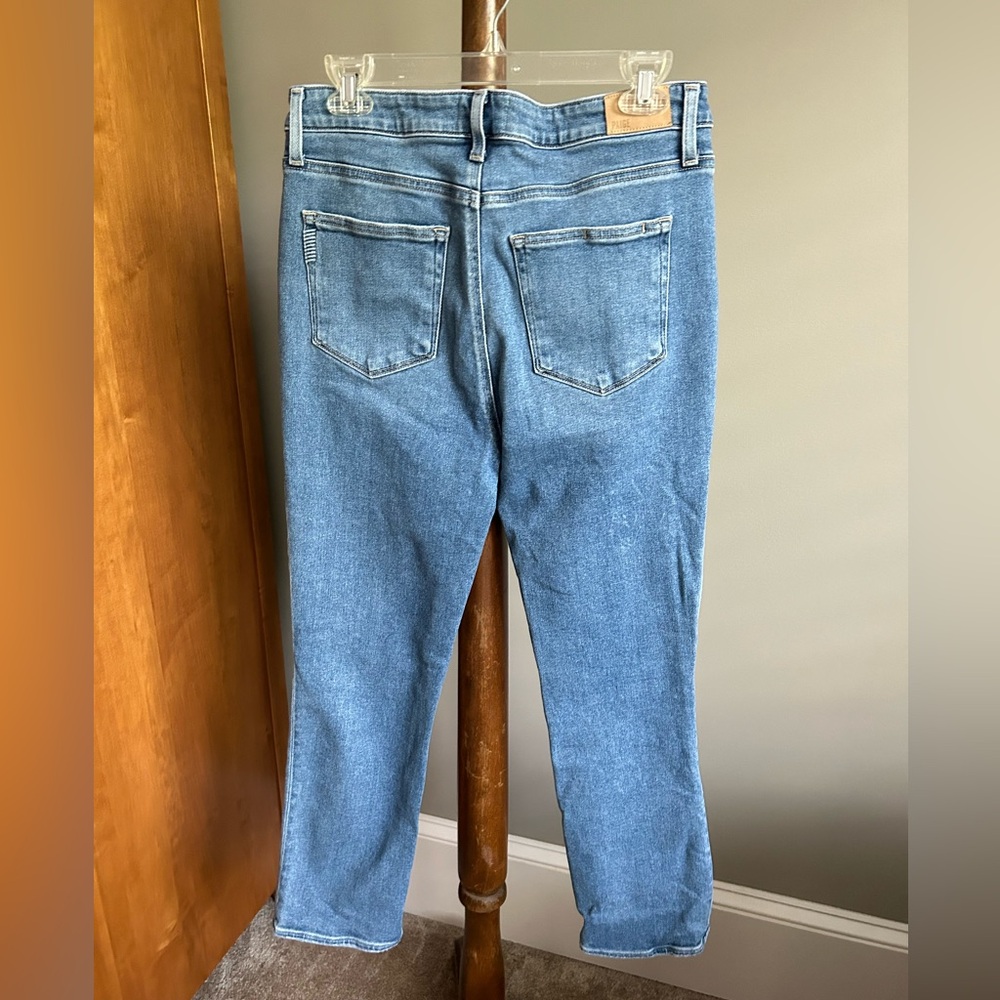 Paige Cindy Distressed Speak Easy Straight Jeans Size 31 - Picture 5 of 10